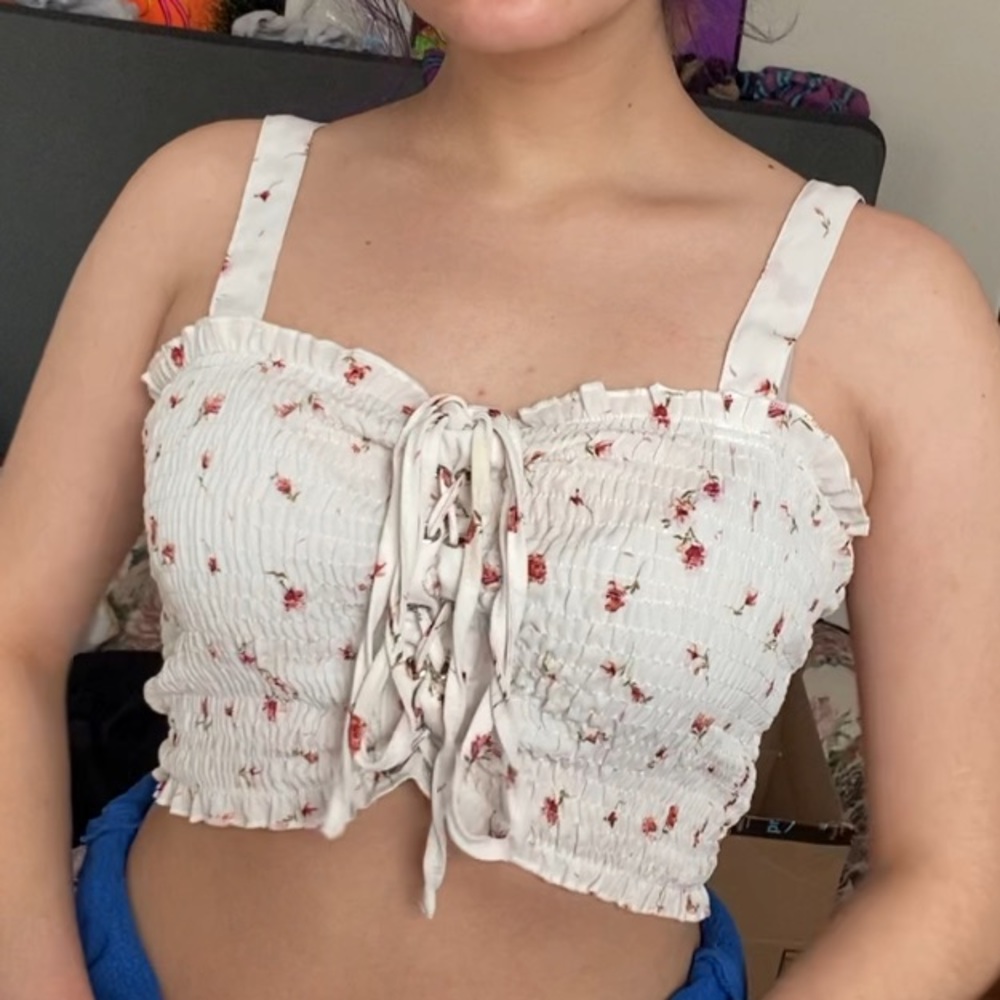 floral cropped tank top